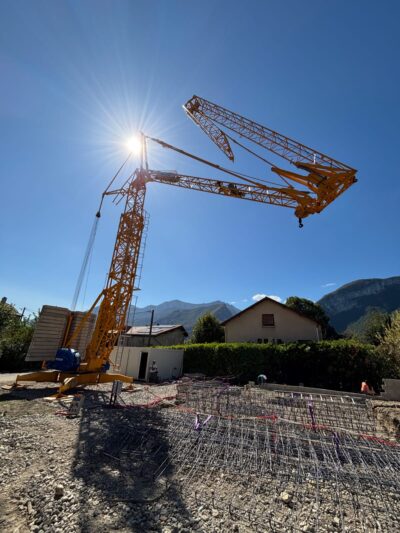 Grue chantier Senioryta à Voreppe constructeur Katrimmo